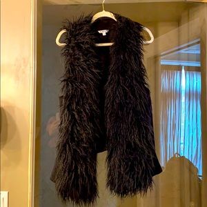 Cabi faux fur all black vest